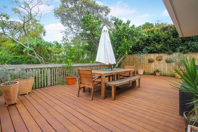 Photo of property in 2/39a Hebron Road, Waiake, Auckland, 0630