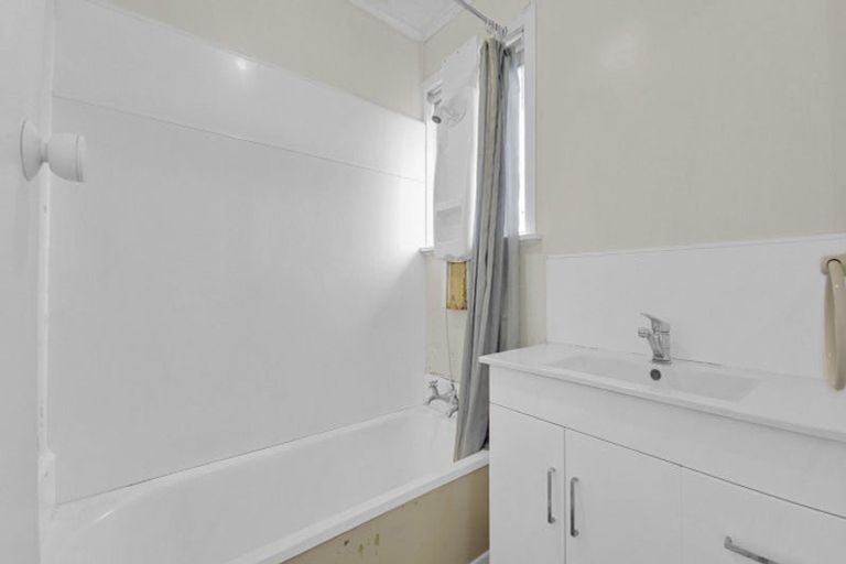 Photo of property in 6 Elliott Crescent, Owhata, Rotorua, 3010