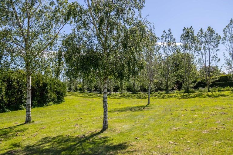 Photo of property in 5 Eagle Place, Martinborough, 5711