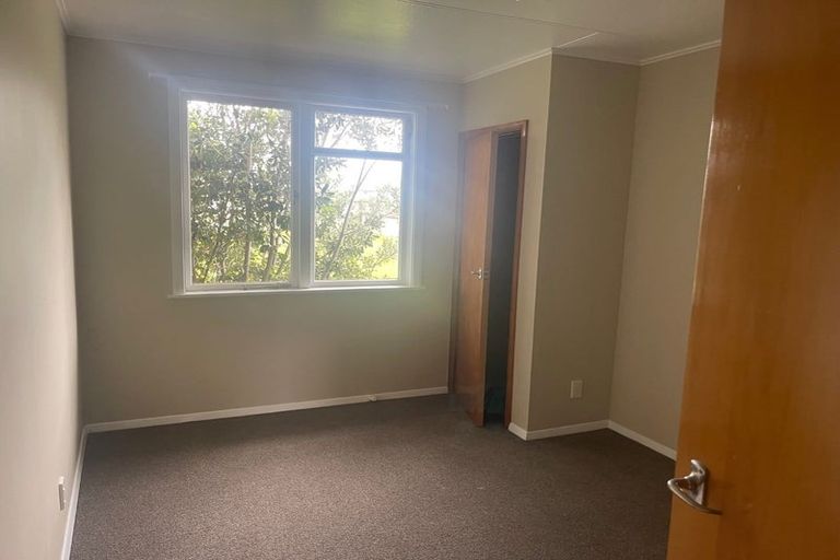 Photo of property in 30 Roberts Avenue, Bayswater, Auckland, 0622