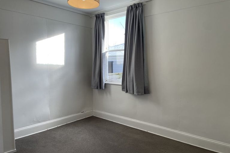 Photo of property in 18 Porritt Avenue, Mount Victoria, Wellington, 6011