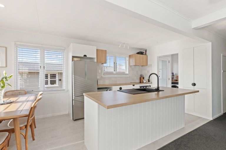 Photo of property in 22 Penrith Street, Westown, New Plymouth, 4310