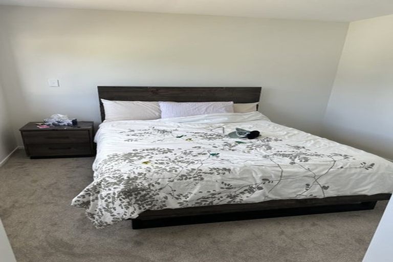 Photo of property in 11d Regency Place, Sunnynook, Auckland, 0632