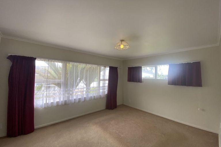 Photo of property in 6 Regal Place, Forrest Hill, Auckland, 0620