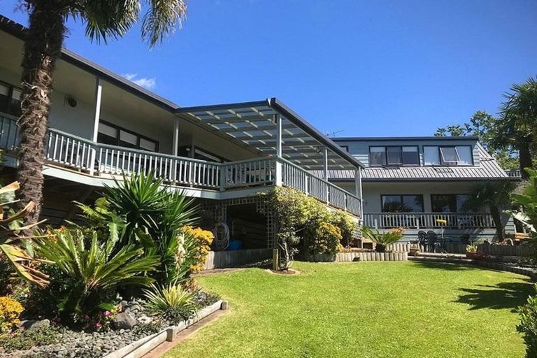 Photo of property in 16 Gregory Lane, Whangamata, 3691