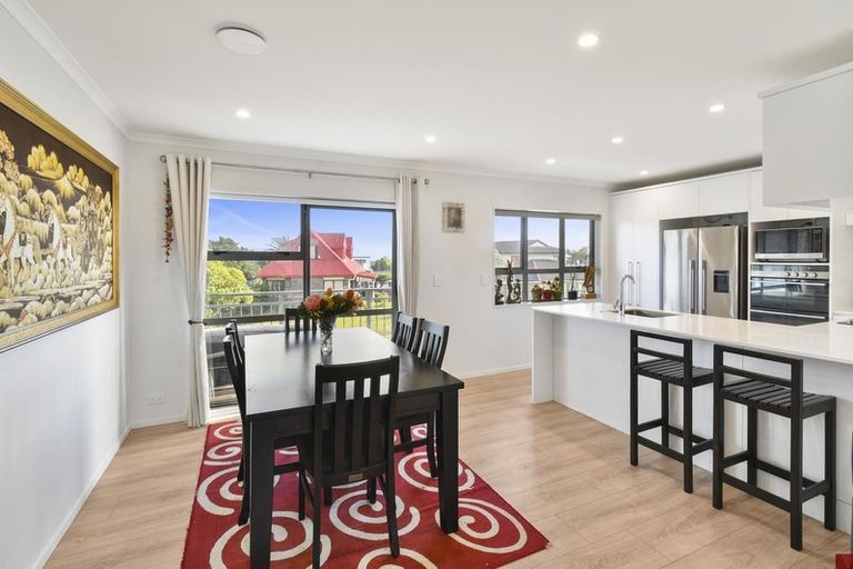 Photo of property in 77 Calluna Crescent, Totara Heights, Auckland, 2105