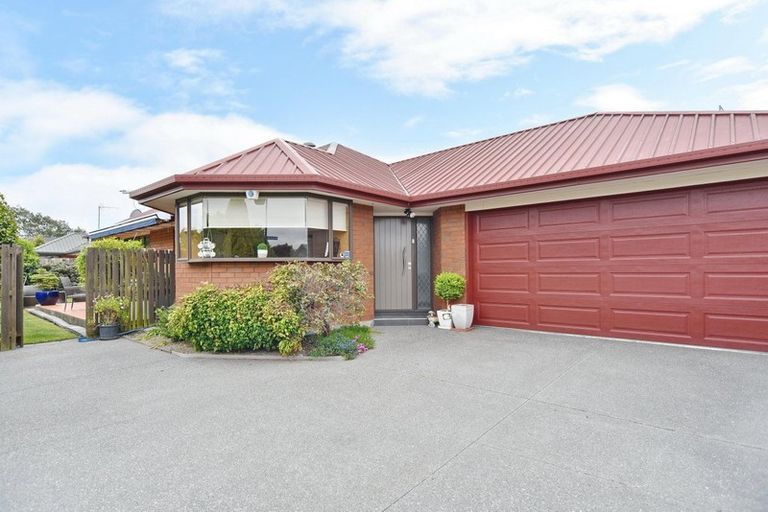 Photo of property in 2/2 Kintyre Drive, Broomfield, Christchurch, 8042