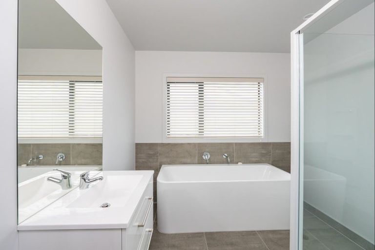 Photo of property in 16 Tawhai Crescent, Wharewaka, Taupo, 3330