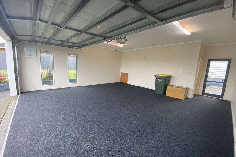 Photo of property in 1446 Whangaparaoa Road, Army Bay, Whangaparaoa, 0930