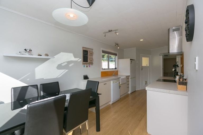 Photo of property in 5a Marina Grove, Frankleigh Park, New Plymouth, 4310