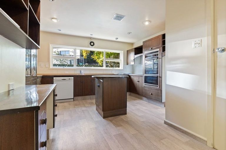 Photo of property in 30 Whareora Terrace, Cashmere, Christchurch, 8022