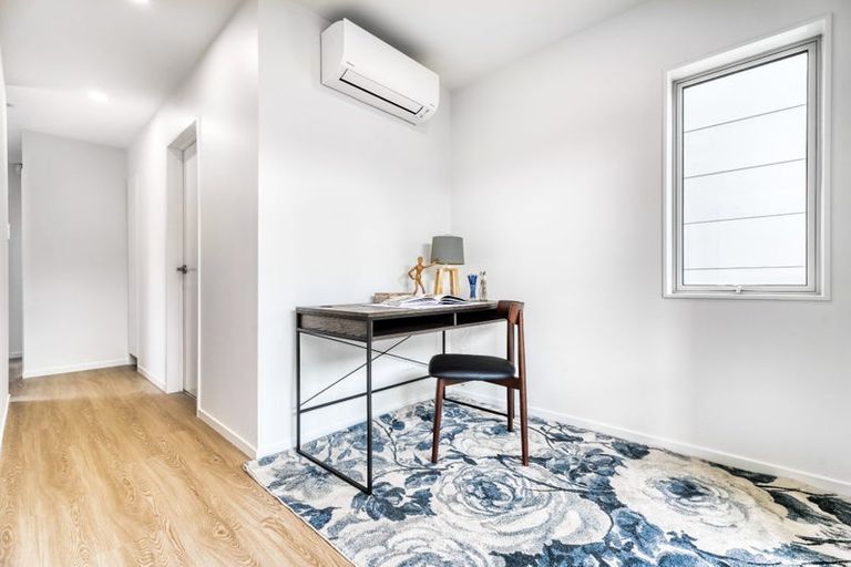 Photo of property in 21c Granville Drive, Massey, Auckland, 0614