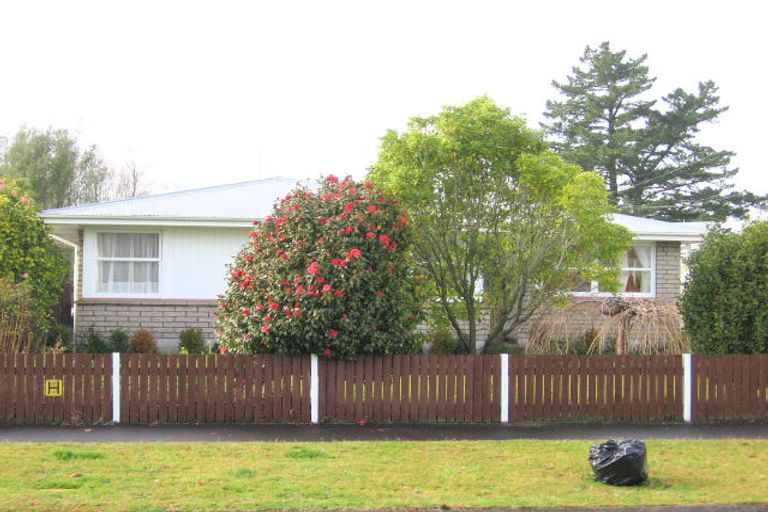 Photo of property in 92 Lewis Street, Glenview, Hamilton, 3206