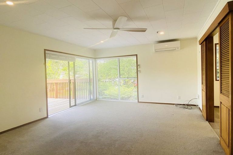 Photo of property in 31 Contessa Drive, Glenfield, Auckland, 0629