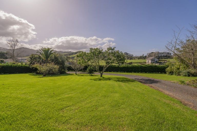 Photo of property in 1246 Whangapoua Sh25 Road, Te Rerenga, Coromandel, 3582