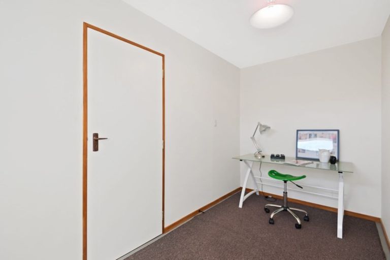 Photo of property in 2 Seamount Terrace, Mount Pleasant, Christchurch, 8081