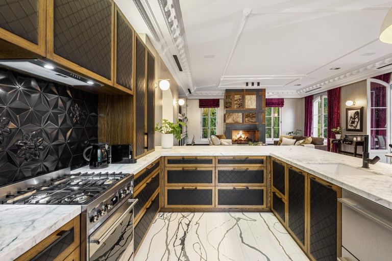 Photo of property in 909 Old North Road, Waimauku, 0882