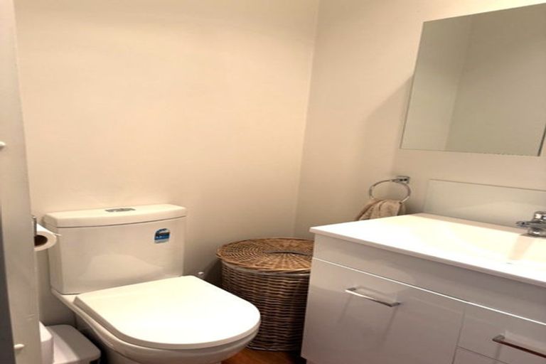 Photo of property in 2 Ross Street, Woodville, 4920