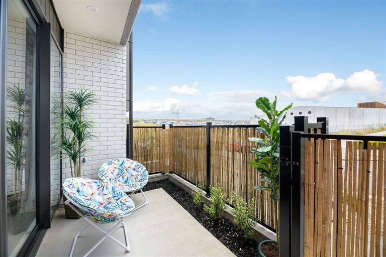Photo of property in 38 Pennant Street, Long Bay, Auckland, 0630