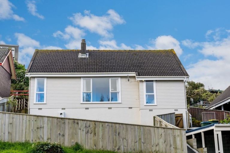 Photo of property in 11 Penryn Drive, Camborne, Porirua, 5026