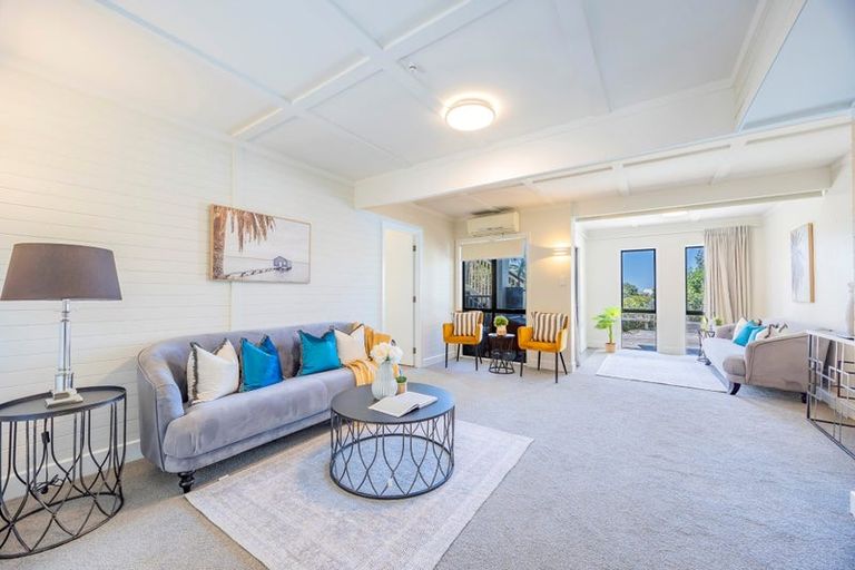 Photo of property in 73 Braemar Road, Castor Bay, Auckland, 0620