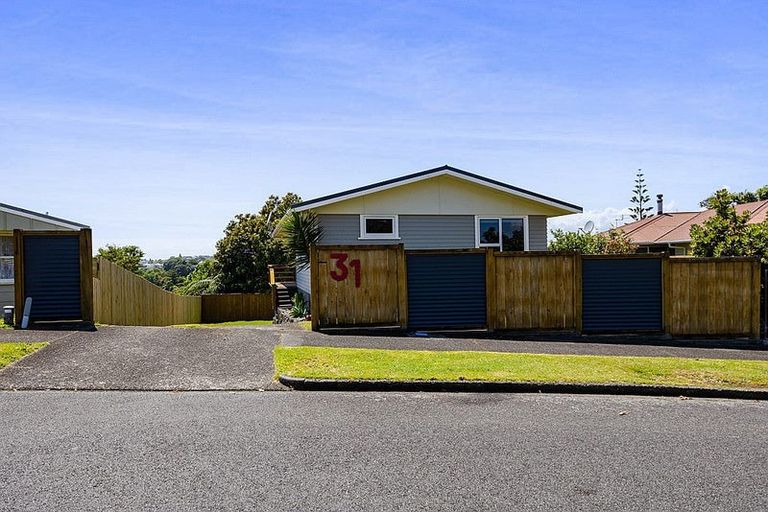 Photo of property in 31 Clearmont Crescent, Blagdon, New Plymouth, 4310