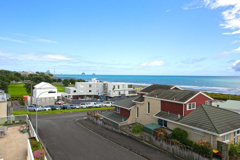 Photo of property in 6 Hamblyn Street, Strandon, New Plymouth, 4312