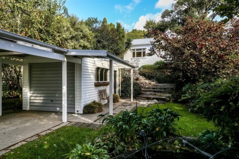 Photo of property in 18 Bracken Street, New Plymouth, 4310