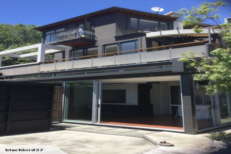 Photo of property in 4a Seapoint Road, Bluff Hill, Napier, 4110