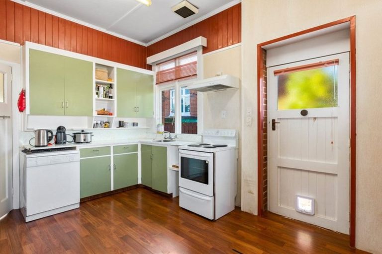 Photo of property in 43 Stanley Street, Kenmure, Dunedin, 9011