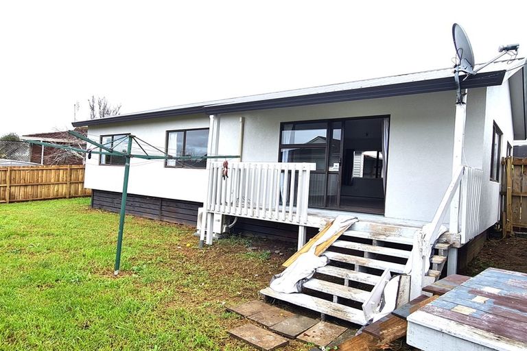 Photo of property in 16 Southview Place, Wattle Downs, Auckland, 2102