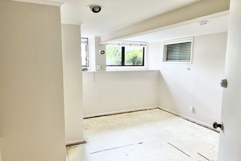 Photo of property in 14 Lyttelton Avenue, Forrest Hill, Auckland, 0620