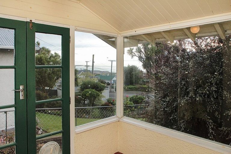 Photo of property in 30 Wharfe Street, South Hill, Oamaru, 9400
