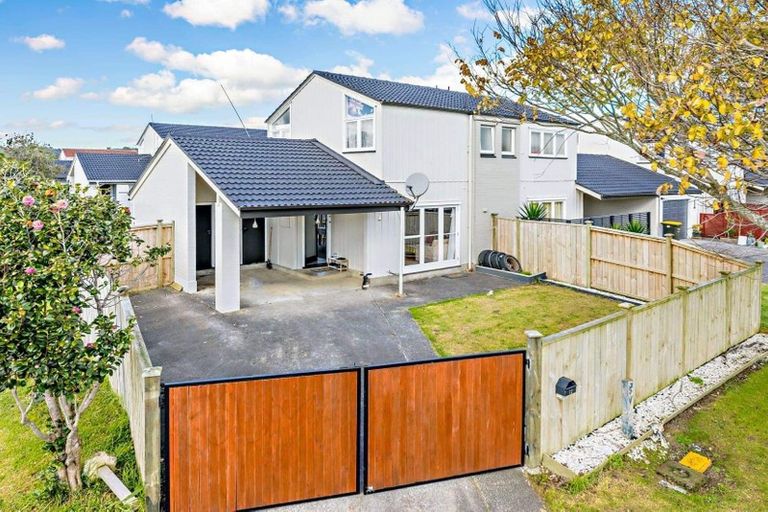 Photo of property in 15 Elm Street, Waiuku, 2123