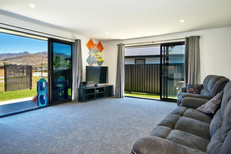 Photo of property in 6 Silver Street, Lower Shotover, Queenstown, 9304