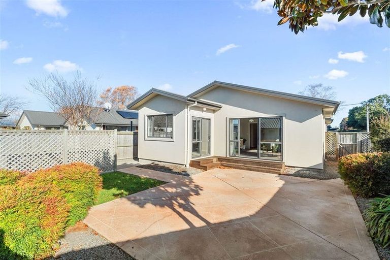 Photo of property in 90 Condell Avenue, Papanui, Christchurch, 8053