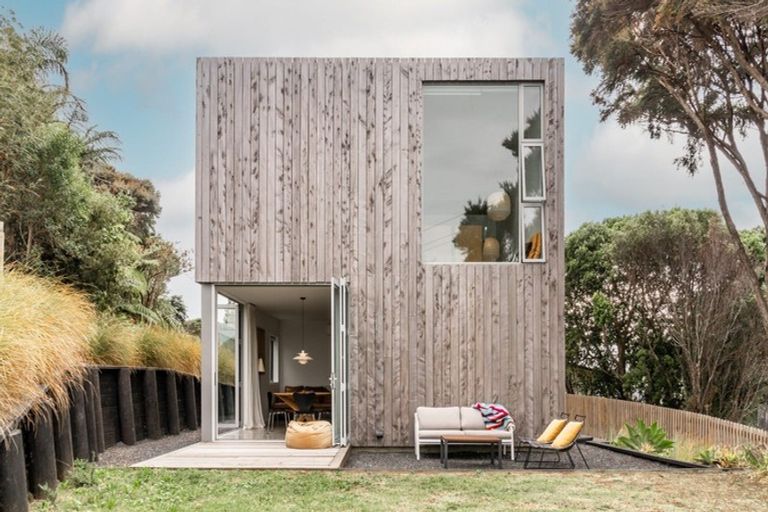 Photo of property in 10a Government Road, Raglan, 3225