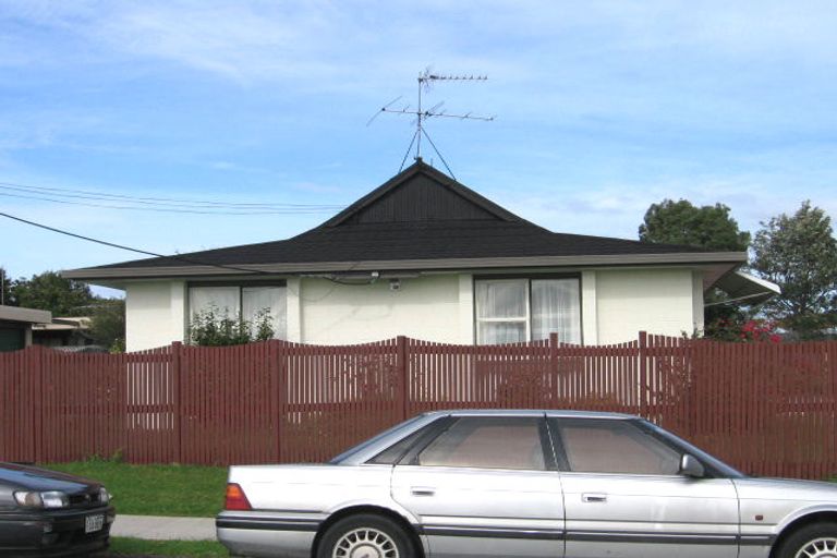 Photo of property in 2/83 Macleans Road, Bucklands Beach, Auckland, 2014