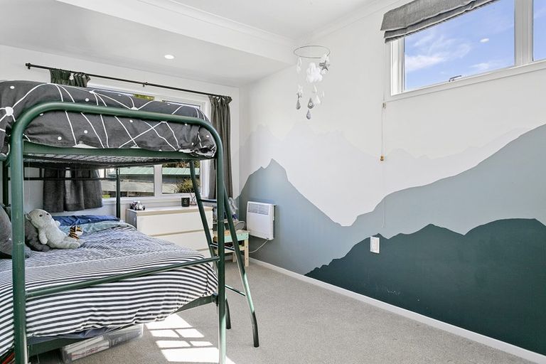 Photo of property in 9 Parata Street, Two Mile Bay, Taupo, 3330