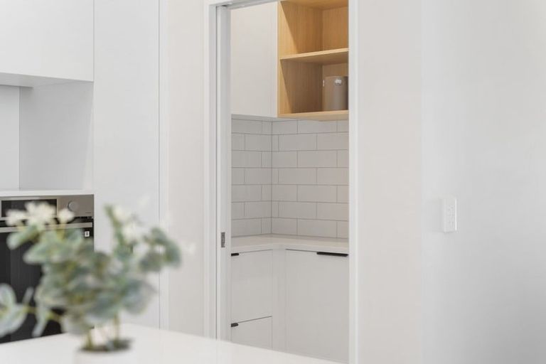 Photo of property in 21 Korowhiti Road, Clarks Beach, 2122