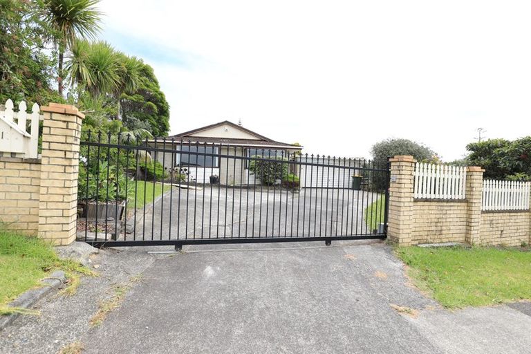 Photo of property in 118 Glenmore Road, Sunnyhills, Auckland, 2010