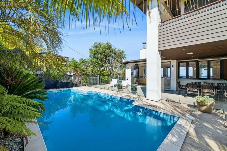 Photo of property in 5 Castor Bay Road, Castor Bay, Auckland, 0620