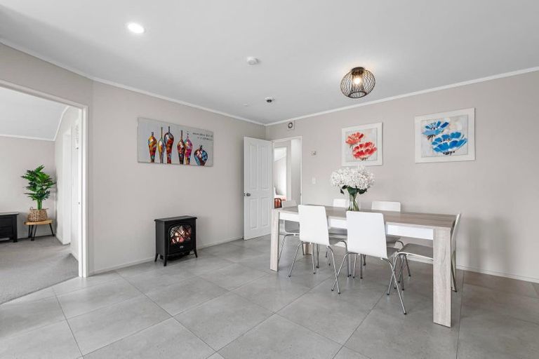 Photo of property in 19 Barraud Place, Pukehangi, Rotorua, 3015