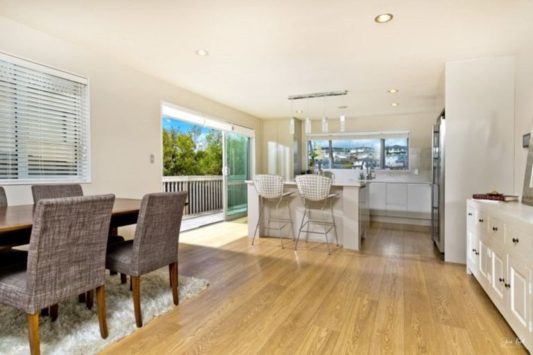 Photo of property in 18 Virginia Street, Henderson, Auckland, 0612