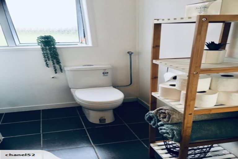 Photo of property in 2/27 Salem Place, Torbay, Auckland, 0630