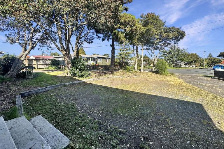 Photo of property in 11 Rowan Terrace, Te Atatu South, Auckland, 0610