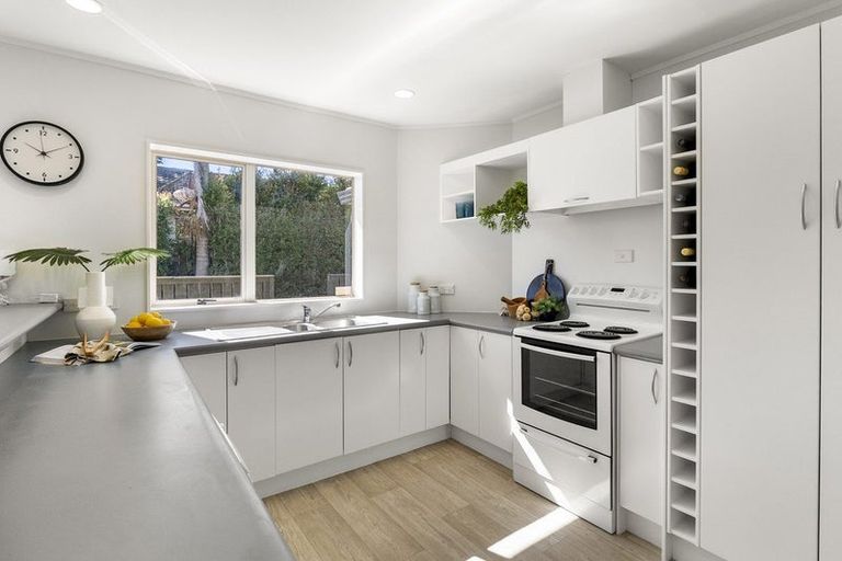 Photo of property in 1/11 Milton Road, Orewa, 0931