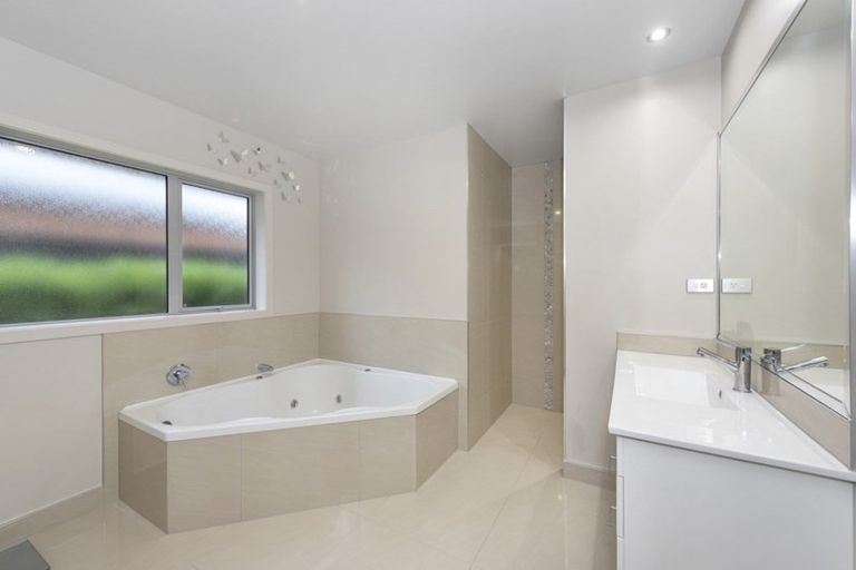 Photo of property in 4 Sutherland Court, Flagstaff, Hamilton, 3210