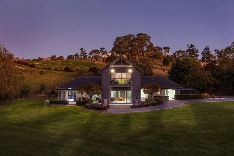 Photo of property in 27 Dry Hills Rise, Riverlands, Blenheim, 7274