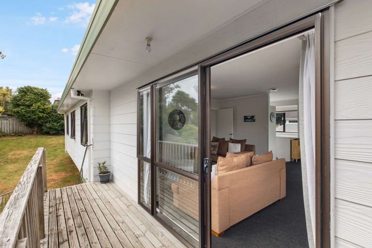Photo of property in 49 Riverside Drive, Waiuku, 2123